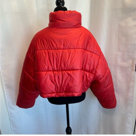 De Base Red Montana Crop Puffer Jacket Coat Ski Jacket Sz M NWT - Picture 2 of 10